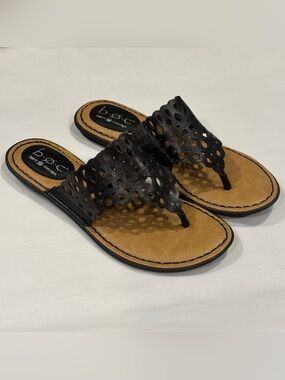 b.o.c. Born Concept Black Laser Cutout Sandals Flip Flops Women’s Size 6